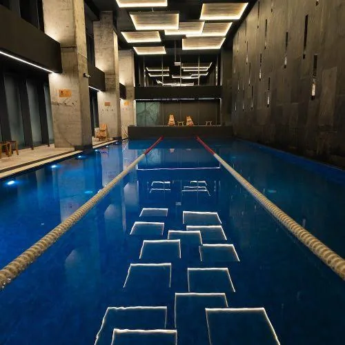 Bazinul DownTown Fitness & Spa, unde Swim Factory ține cursuri de înot